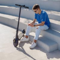 E-Scooterversicherung Für E-Scooter ist die Haftpflicht eine Pflichtversicherung.
